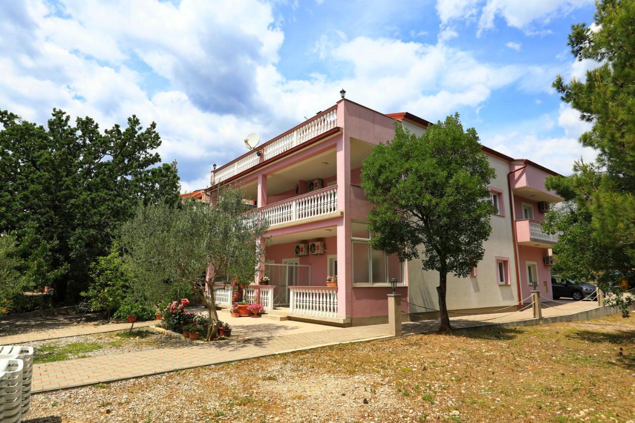 Rajna Appartement *